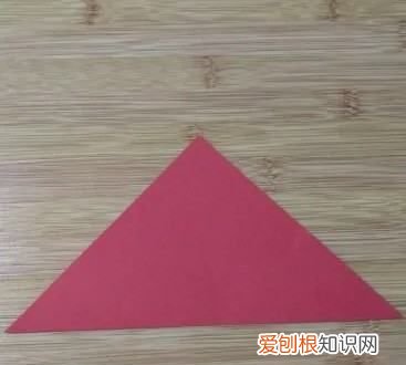 连体爱心怎么剪最简单的，剪纸心连心的教程爱心怎么剪