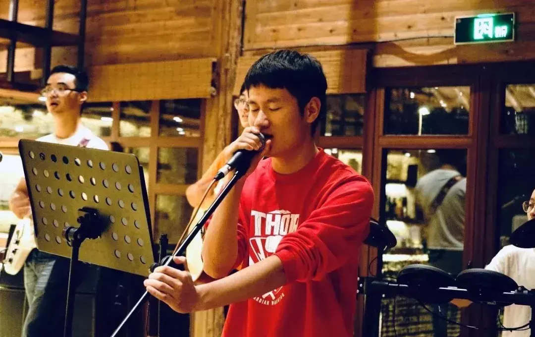 完美的餐厅演员表