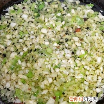 果仁菠菜的家常做法