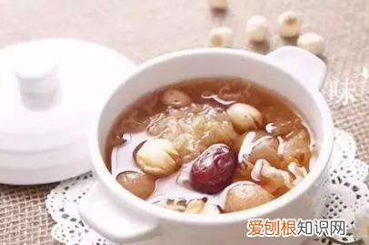 莲子配什么煲汤，莲子可以和什么东西一起煮好吃