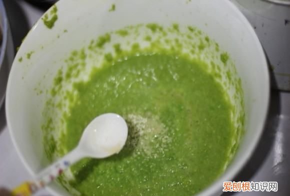 豌豆米粉饼怎么做，豌豆饼的做法和配方