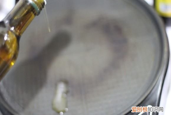 豌豆米粉饼怎么做，豌豆饼的做法和配方