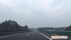 一路畅通朋友圈怎么发，一路畅通无阻往前走什么意思