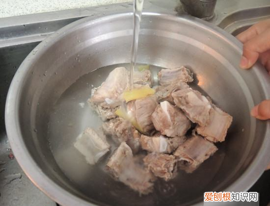 红烧排骨简单做法，红烧排骨的做法小孩很爱吃