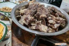 香坊区美食，哈尔滨市道外区和香坊区哪个好希望综合比较下呢就是就业、生活