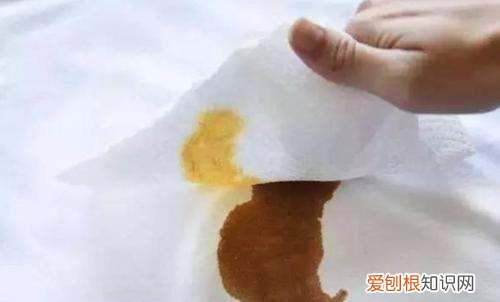 衣服上有柴油怎么处理,衣服上的柴油怎么能去掉