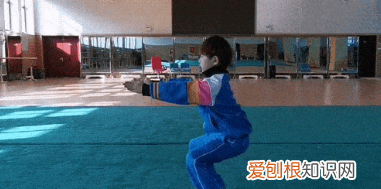 蹲起会让腿有肌肉，每天做蹲起能锻炼什么部位的肌肉