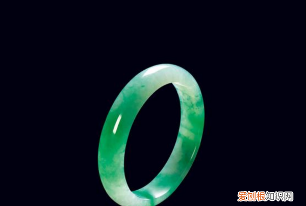 大理玉石和翡翠的区别有哪些