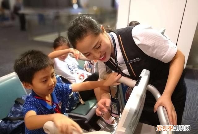 官方网站 乘坐飞机受年龄限制吗?