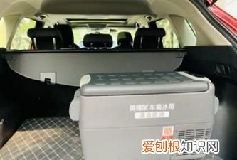什么车副驾驶有冰箱，帝豪gl副驾驶有没有小冰箱