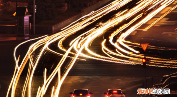 运动与静止的辩证关系，运动和静止的辩证关系