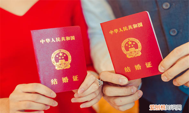 宣布两个人领证的句子温馨,适合男生发领证的句子