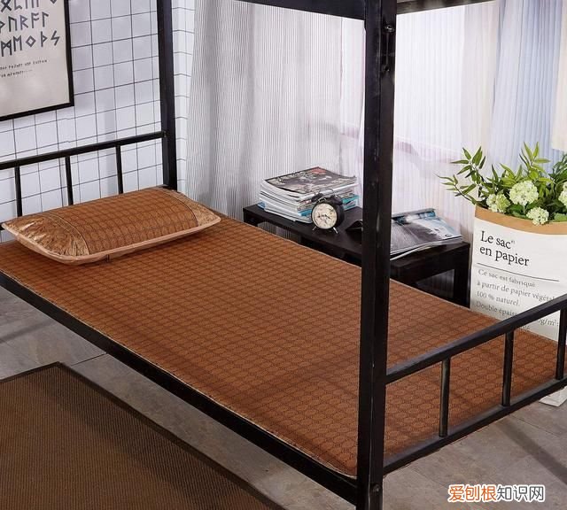 凉席是什么原因让它这么凉快,避暑凉席