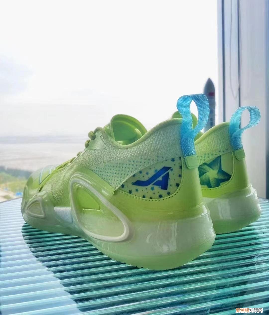 安踏板鞋男鞋新款