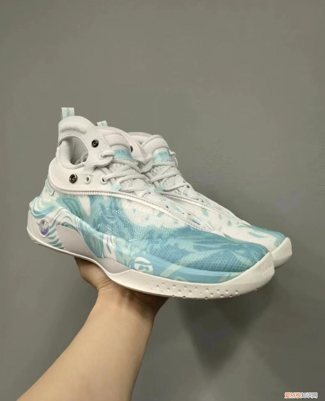 安踏板鞋男鞋新款