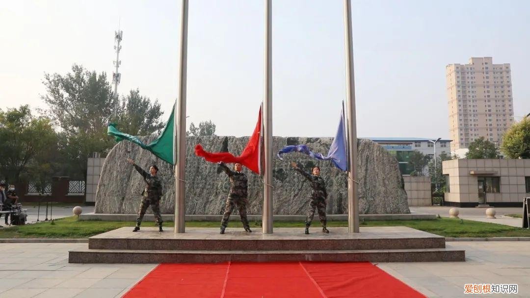 歌唱祖国手势舞