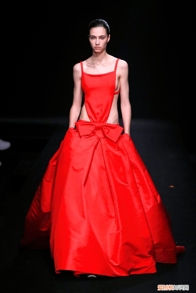 华伦天奴女鞋为什么叫攻速鞋