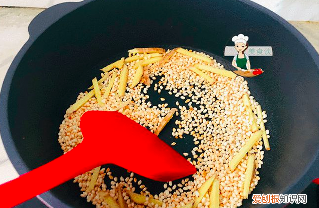 入伏生姜什么时间吃最好 生姜和大米一起炒真能去湿气吗