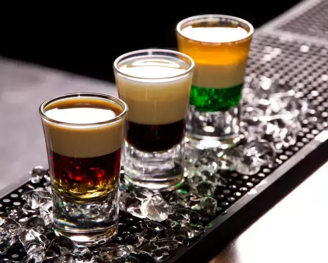 烈酒杯一般多少毫升