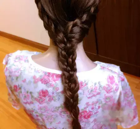四股麻花辫怎么编