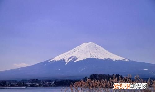 富士山属于谁的，为什么“富士山”只属于私人的私产领地而不属于日本国家所有的国土