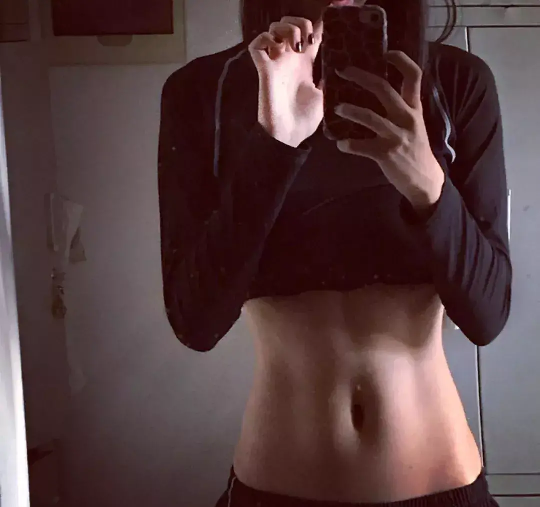 女生的腹肌有多好看马甲线