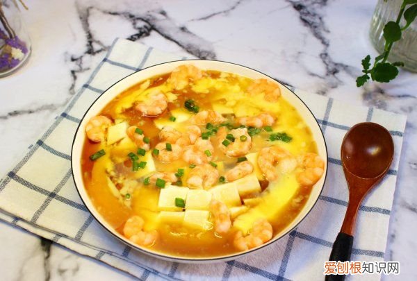 凉拌嫩豆腐怎么做,凉拌豆腐的做法 最正宗的做法