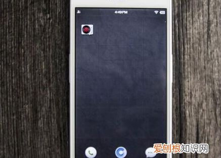 坚果pro2手机死机如何重启，坚果手机死机了关不了机咋办