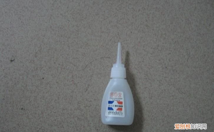 502胶水把手黏住了怎么办