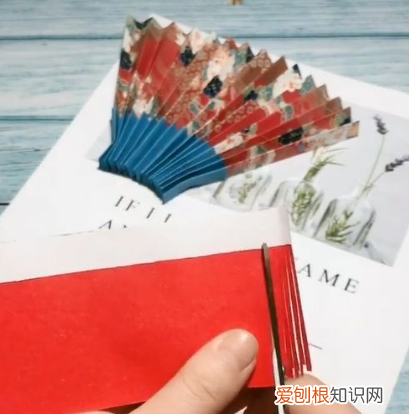 如何制作纸扇子，如何用纸折扇子可以扇风的