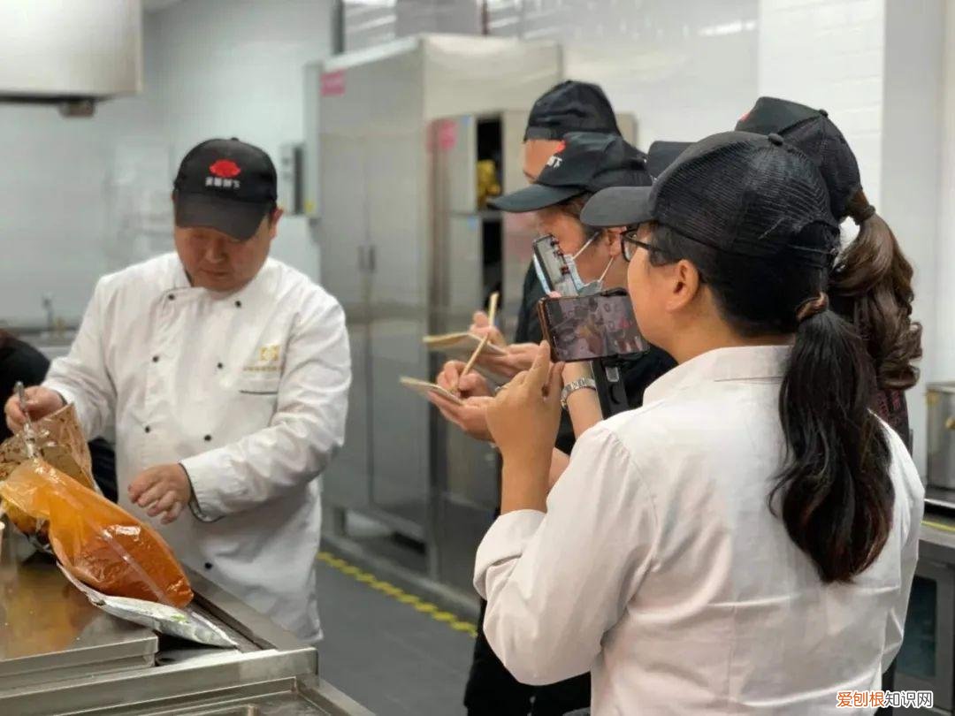 芙蓉树下冒菜官网