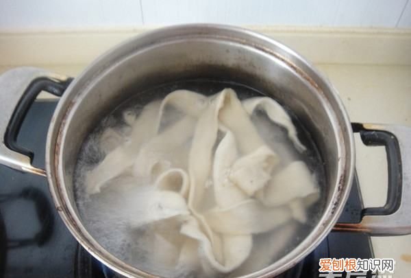 新疆炒面的做法，新疆炒面片怎么做好吃呢