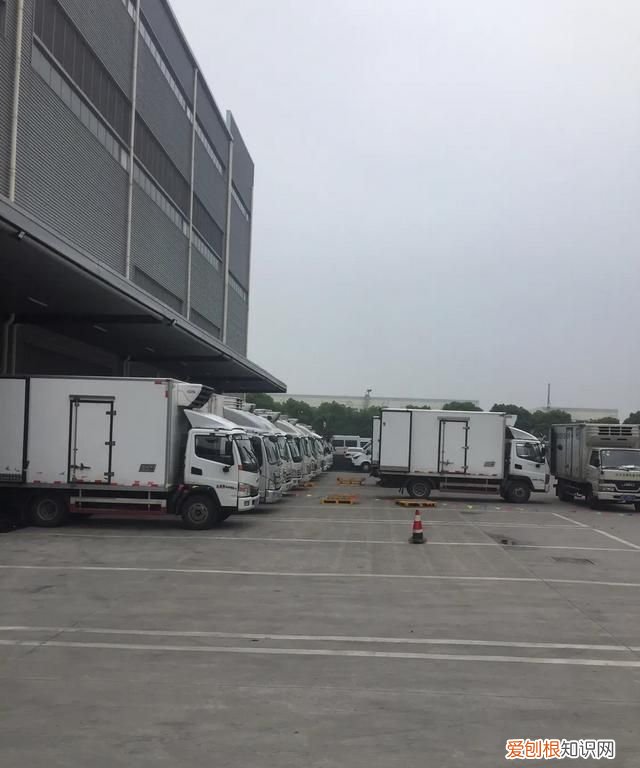 装车收小费犯法吗,没做过物流买个车跑物流挣钱怎样接活