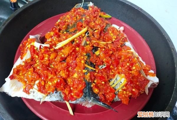 剁椒鱼头的做法家常，剁椒鱼头的制作方法步骤图示