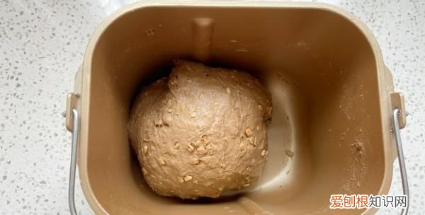 纯黑麦面包的做法，黑麦面包怎么做松软