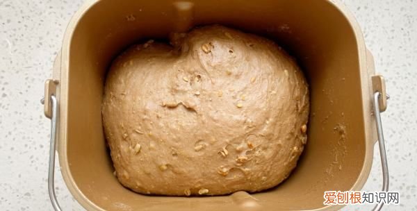 纯黑麦面包的做法，黑麦面包怎么做松软