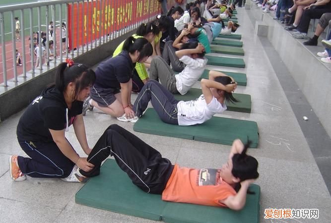 仰卧起坐的正确做法，新仰卧起坐的正确做法