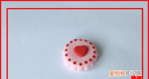 如何用彩泥做月饼，彩泥月饼 制作方法