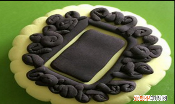 如何用彩泥做月饼，彩泥月饼 制作方法