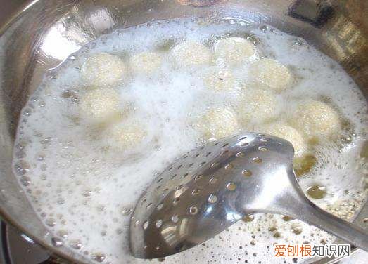 空心芝麻球的做法,芝麻球是怎么做出来的