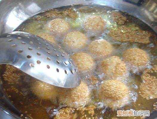 空心芝麻球的做法,芝麻球是怎么做出来的