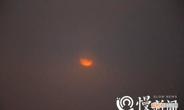 月亮从哪边升起，月亮从每天哪边升起那边落下