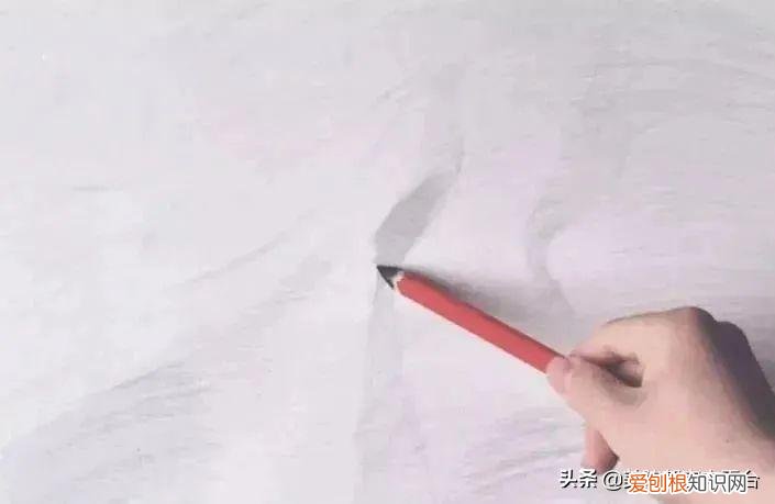 素描衬布的画法