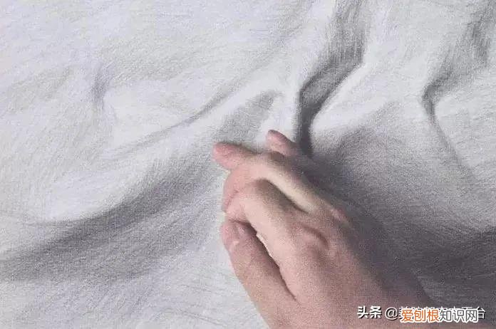 素描衬布的画法
