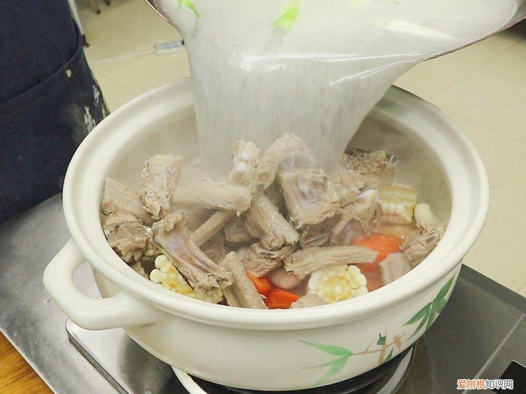 百合银耳莲子汤的功效与作用