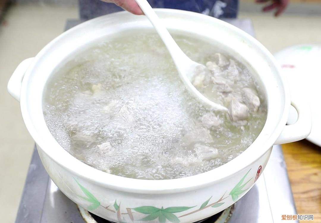 百合银耳莲子汤的功效与作用