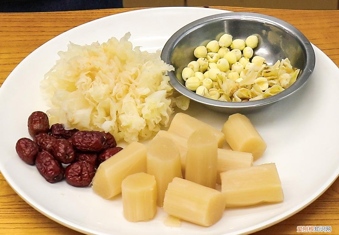 百合银耳莲子汤的功效与作用