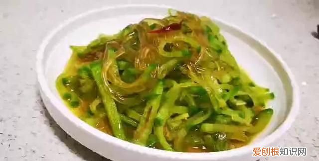 清炒白萝卜丝爽脆技巧,清炒白萝卜丝怎么炒比较脆香好吃