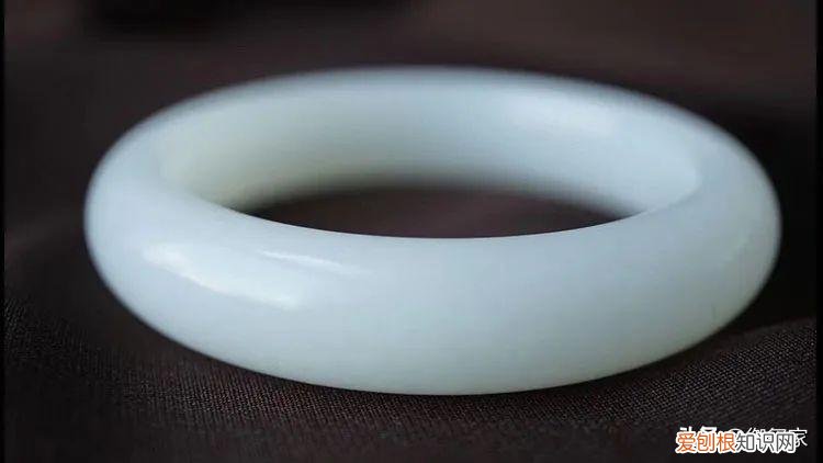 新疆羊脂玉鉴别方法