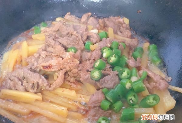 牛肉炒土豆的做法，土豆丝炒牛肉的做法